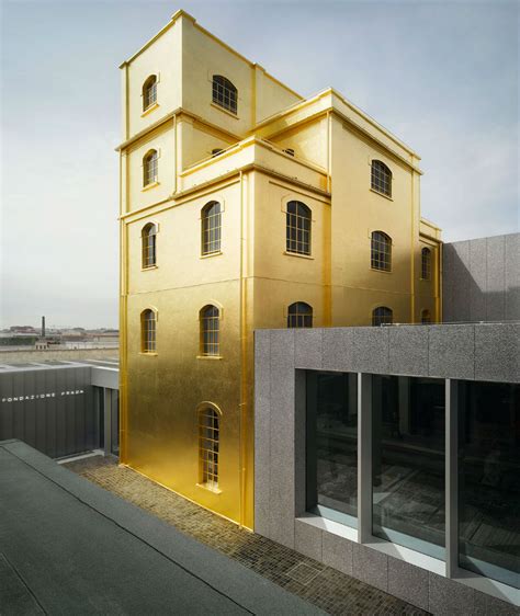 fondazione Prada palazzo